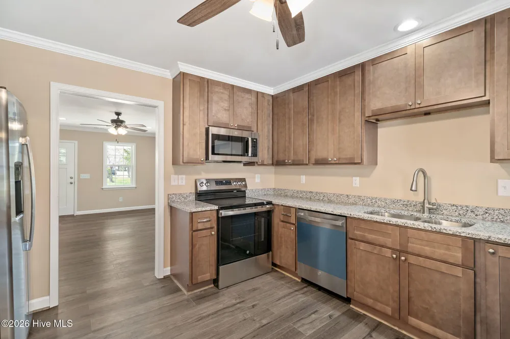 214 Walnut Street Rose Hill, NC 28458