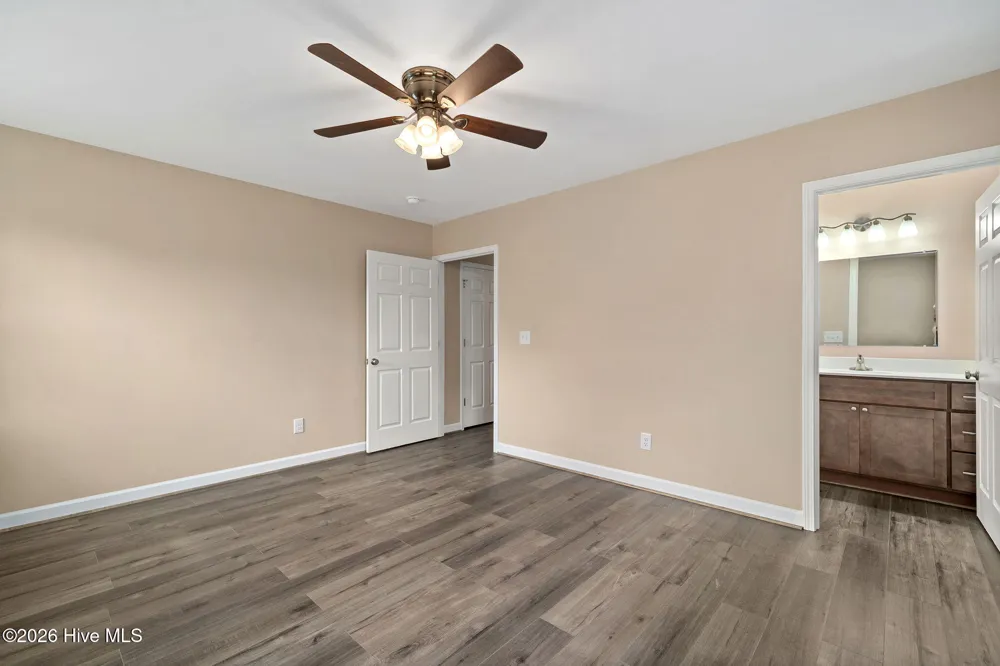 214 Walnut Street Rose Hill, NC 28458