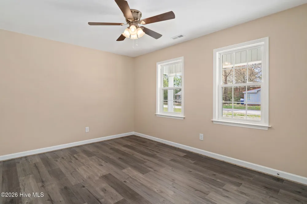 214 Walnut Street Rose Hill, NC 28458