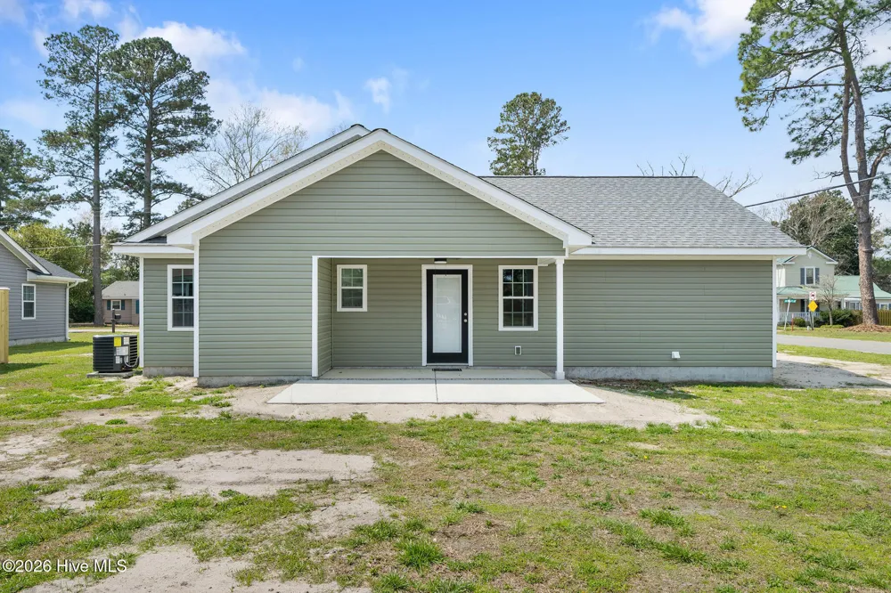214 Walnut Street Rose Hill, NC 28458
