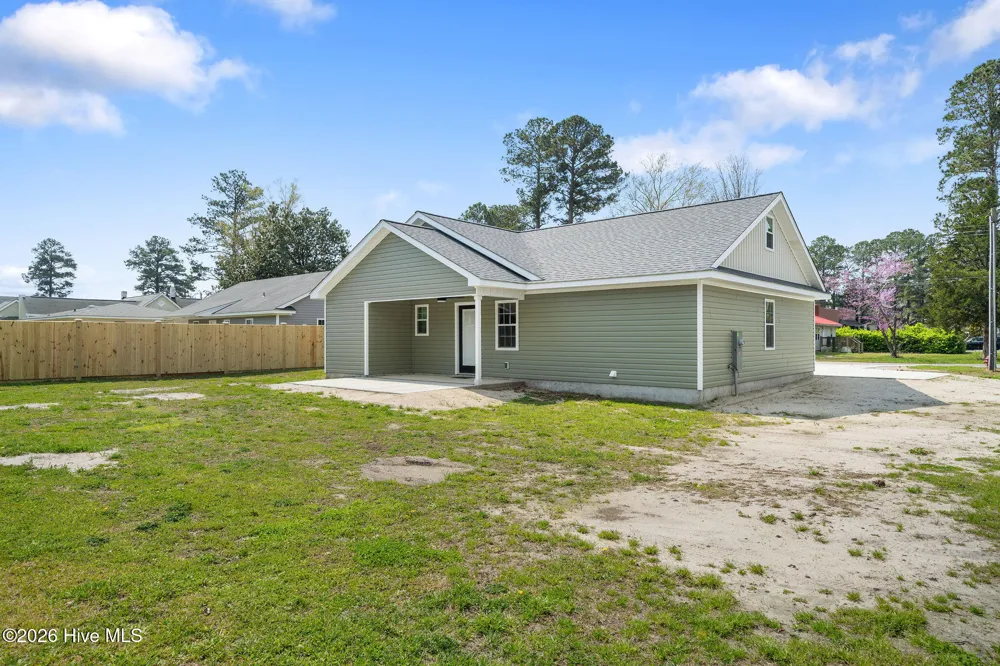 214 Walnut Street Rose Hill, NC 28458