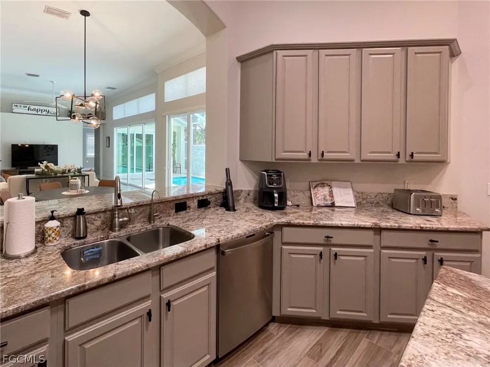 Cayman Court #2 Naples, FL 34119