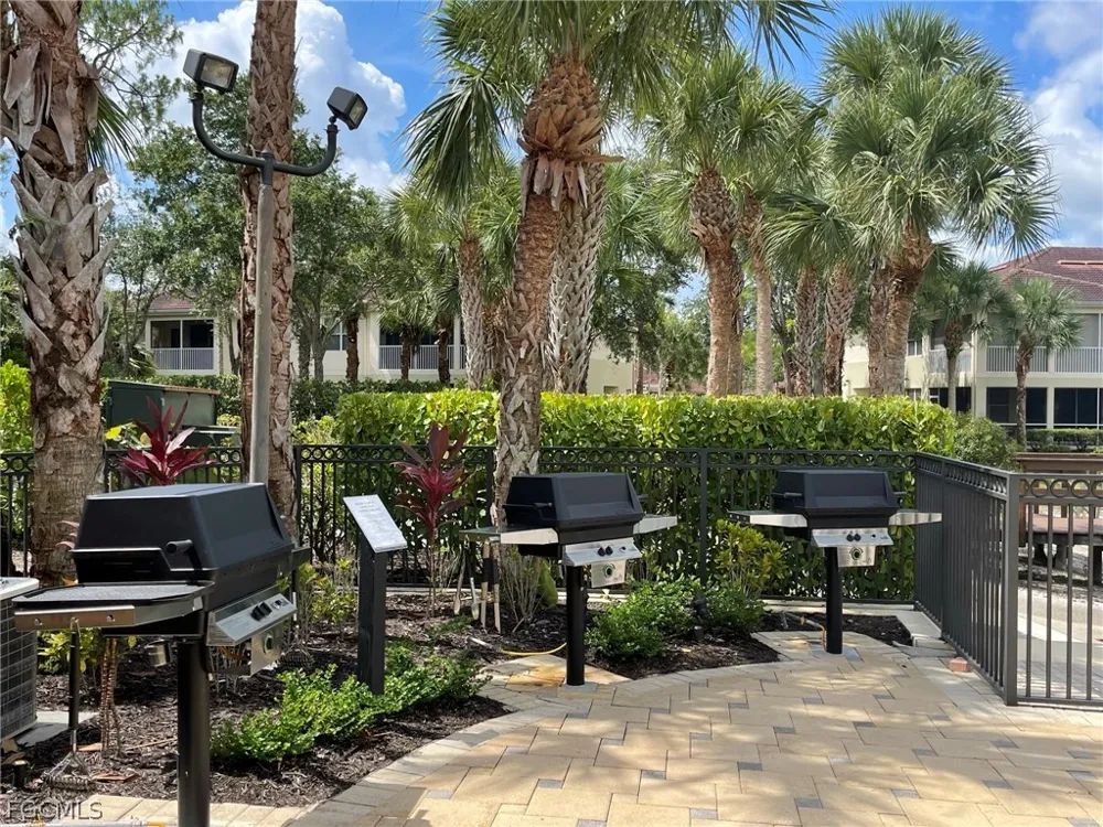 Cayman Court #2 Naples, FL 34119