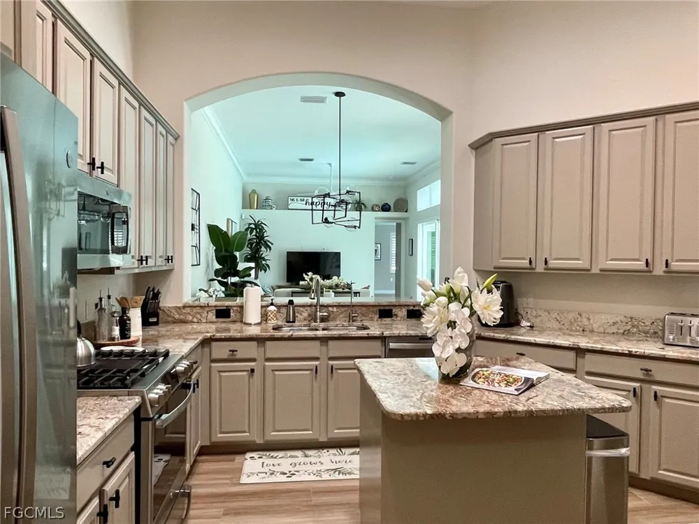 Cayman Court #2 Naples, FL 34119