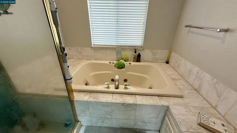 5593 Edgeview Dr Discovery Bay, CA 94505