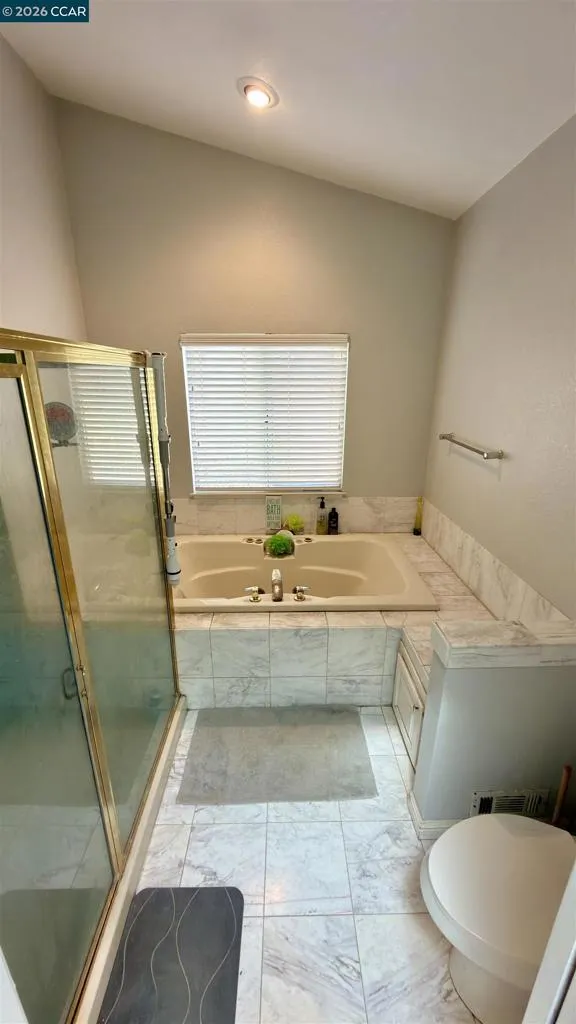 5593 Edgeview Dr Discovery Bay, CA 94505