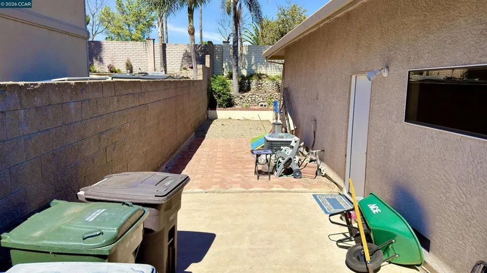5593 Edgeview Dr Discovery Bay, CA 94505