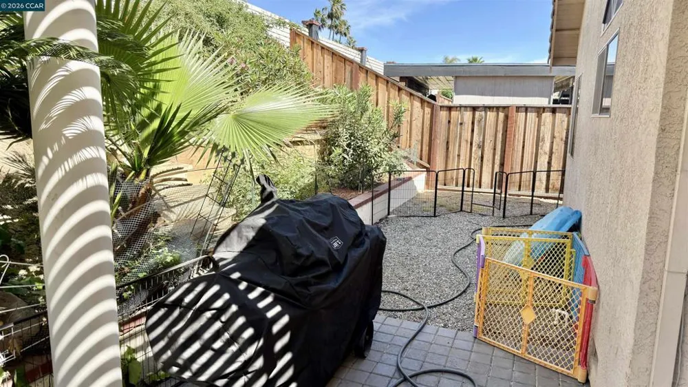 5593 Edgeview Dr Discovery Bay, CA 94505