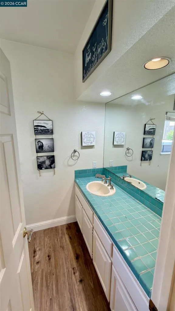 5593 Edgeview Dr Discovery Bay, CA 94505