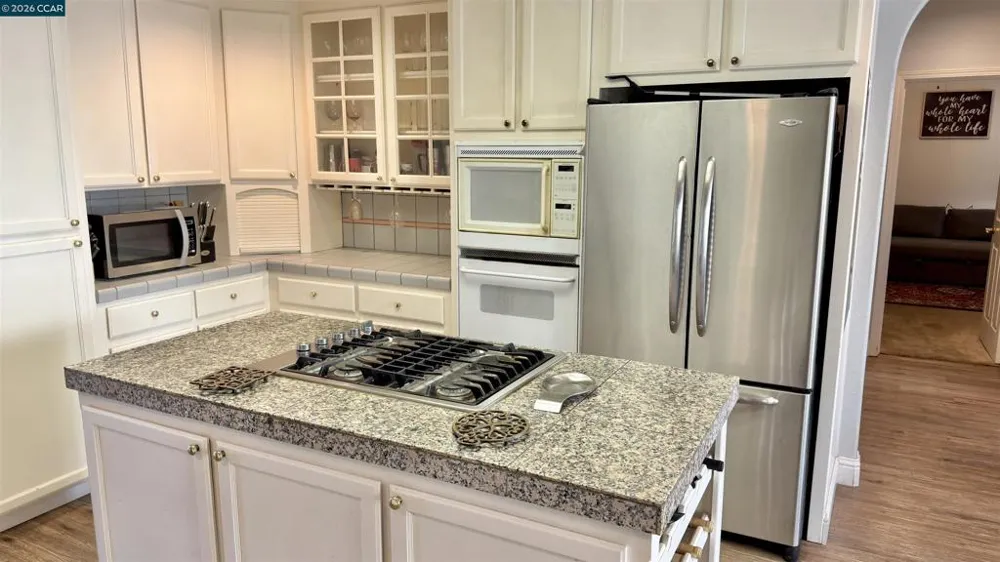 5593 Edgeview Dr Discovery Bay, CA 94505