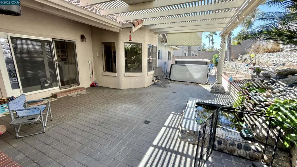 5593 Edgeview Dr Discovery Bay, CA 94505