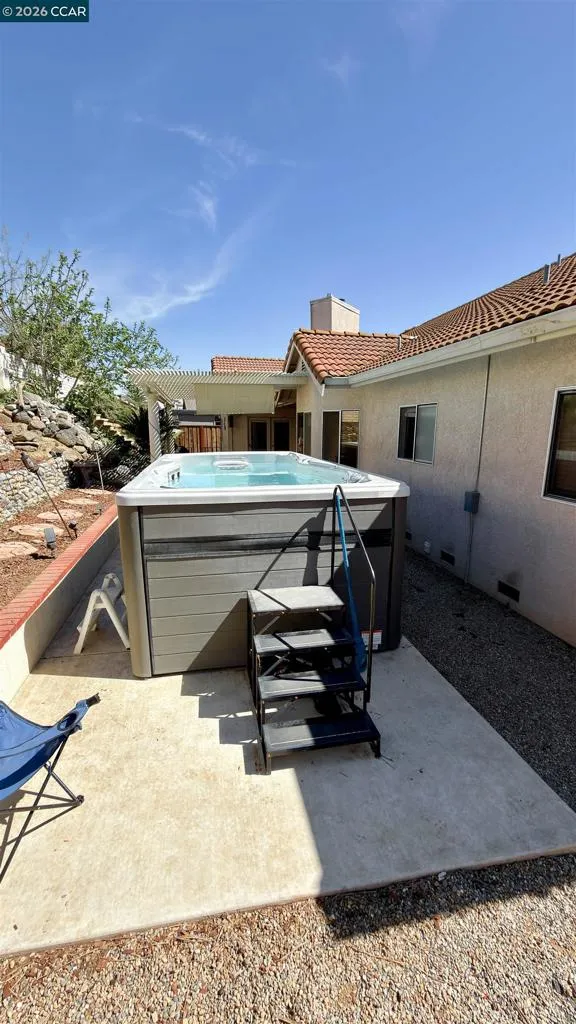 5593 Edgeview Dr Discovery Bay, CA 94505
