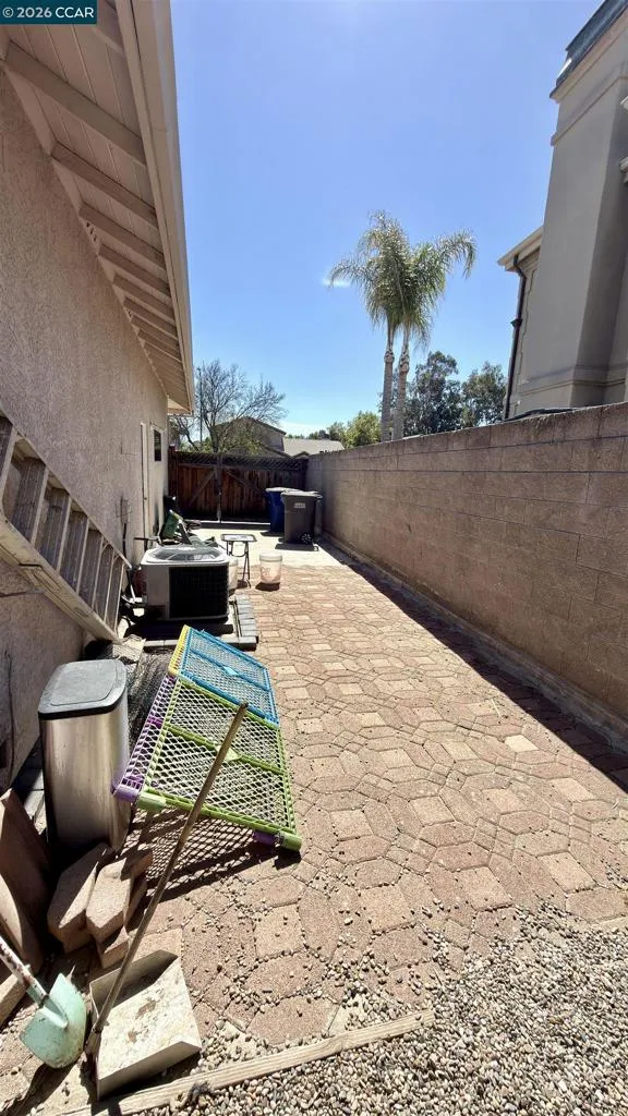 5593 Edgeview Dr Discovery Bay, CA 94505