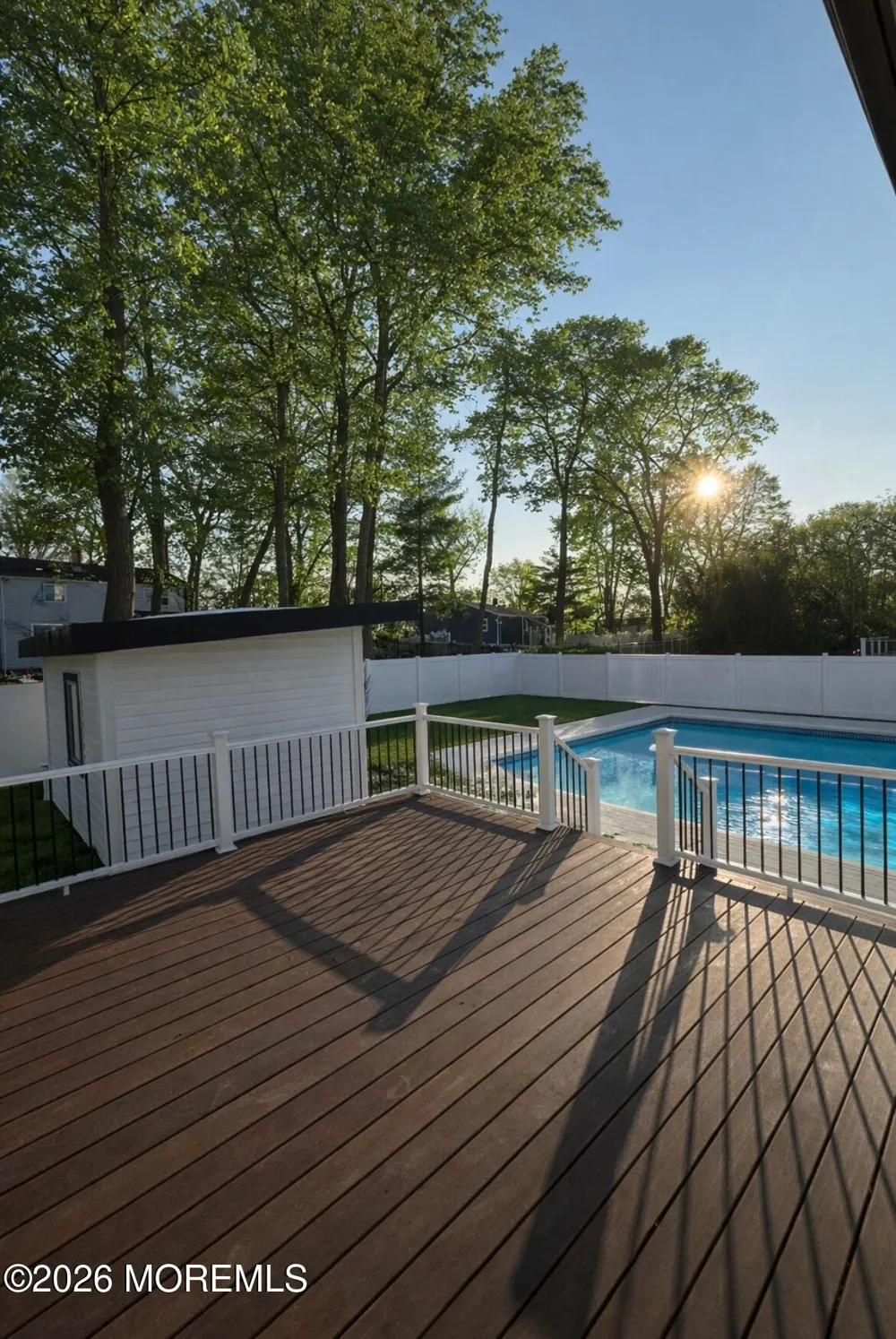 20 Roslyn Drive Oakhurst, NJ 07755