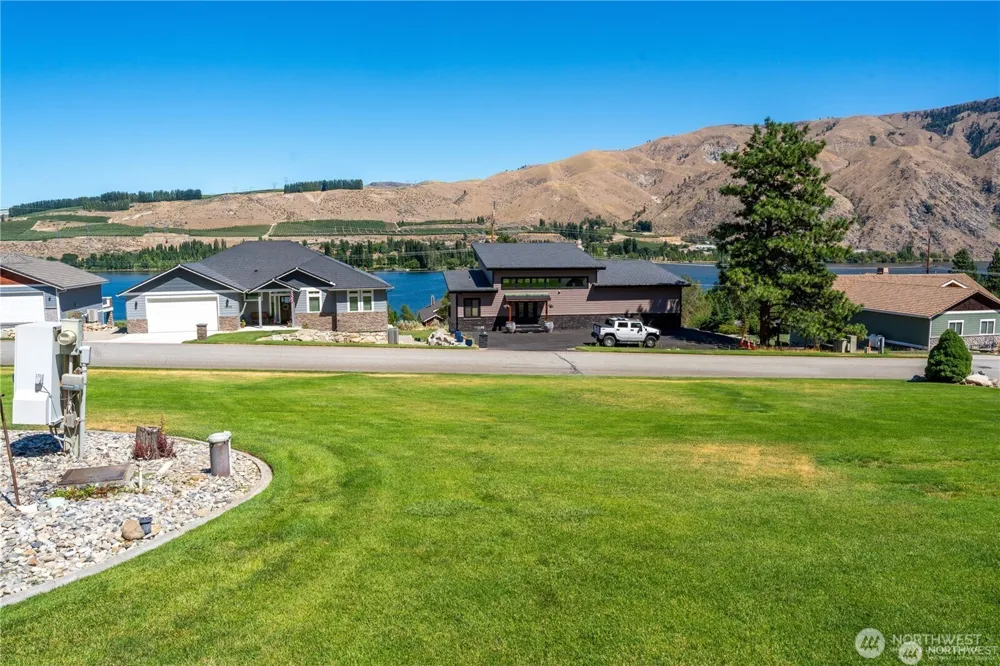 15307 Lakeview Street Entiat, WA 98822