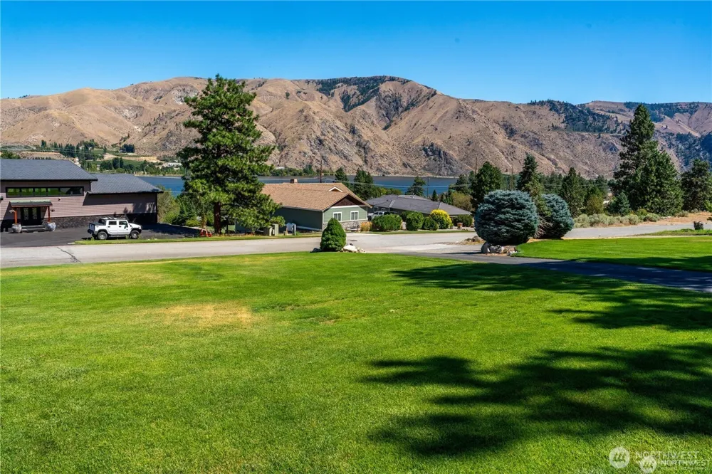 15307 Lakeview Street Entiat, WA 98822