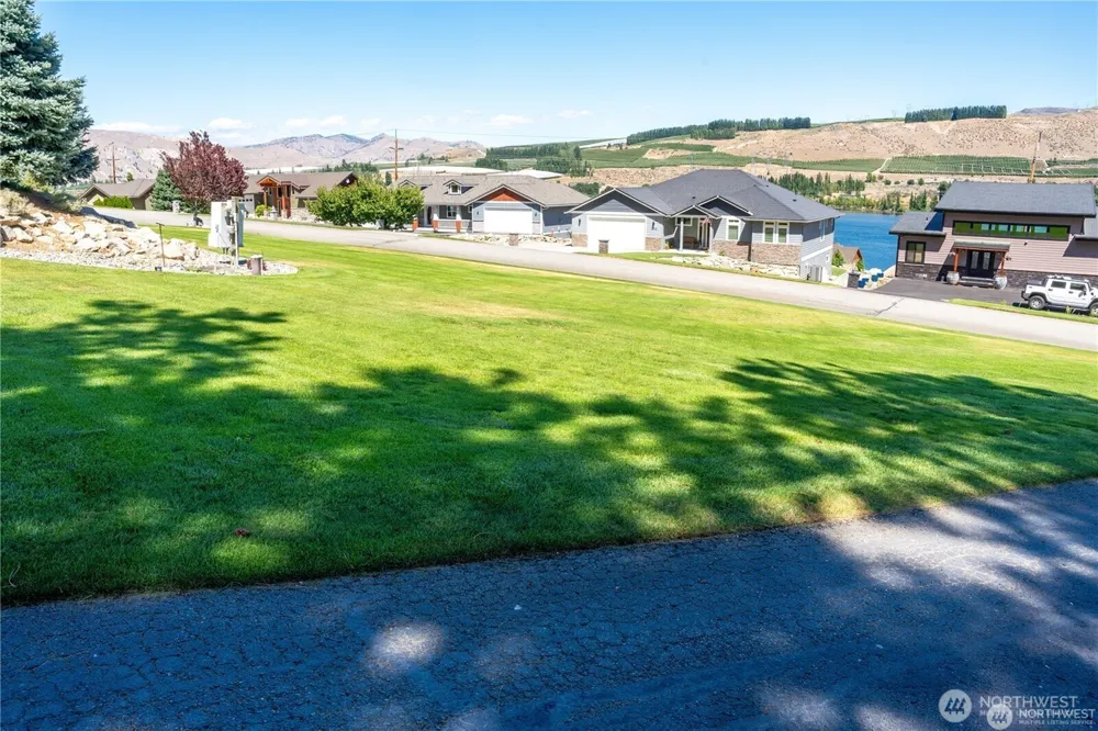 15307 Lakeview Street Entiat, WA 98822