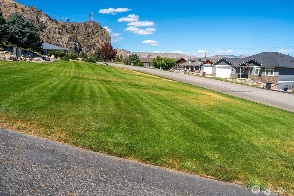 15307 Lakeview Street Entiat, WA 98822