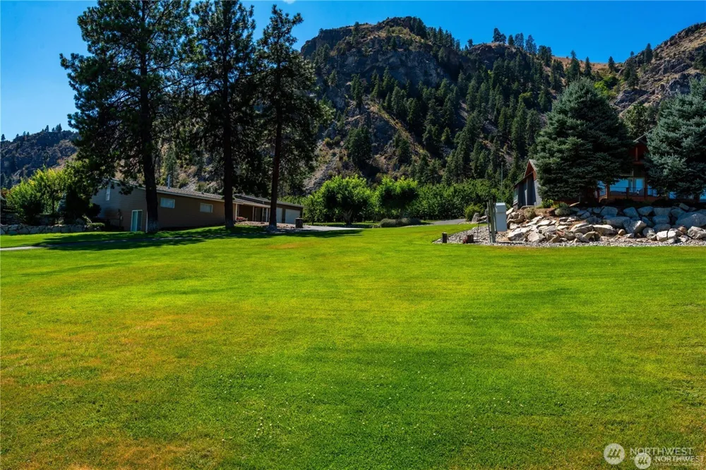 15307 Lakeview Street Entiat, WA 98822
