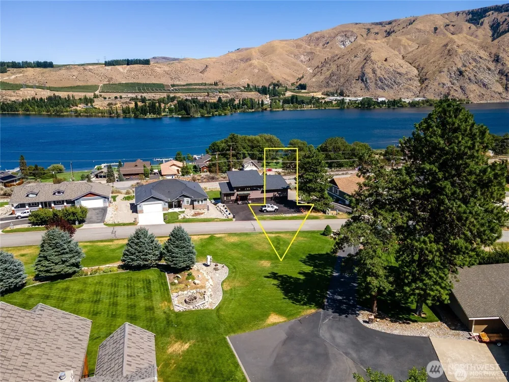 15307 Lakeview Street Entiat, WA 98822