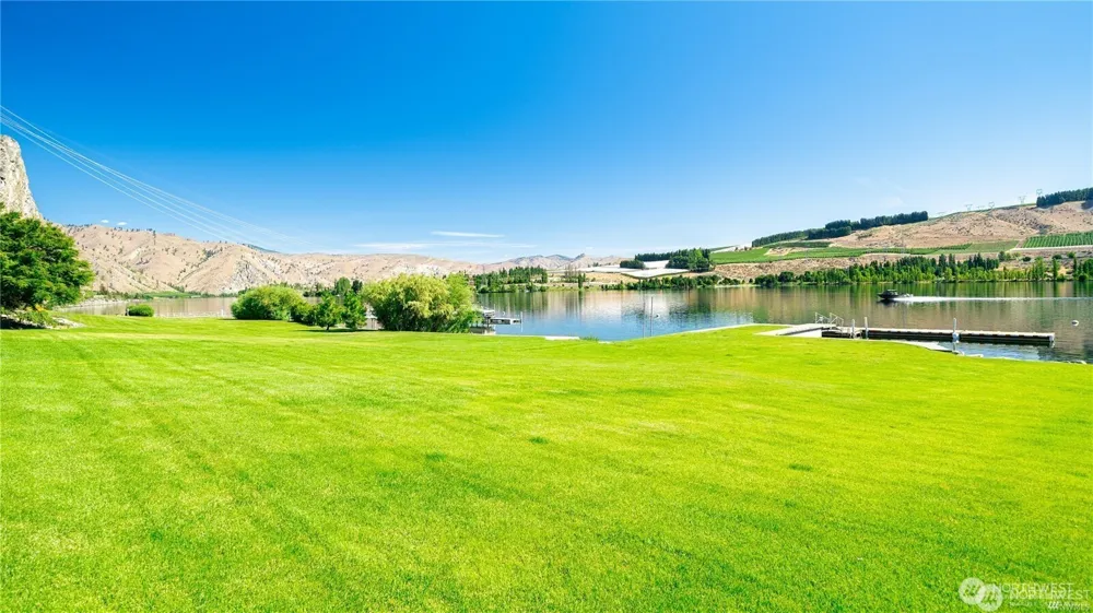 15307 Lakeview Street Entiat, WA 98822
