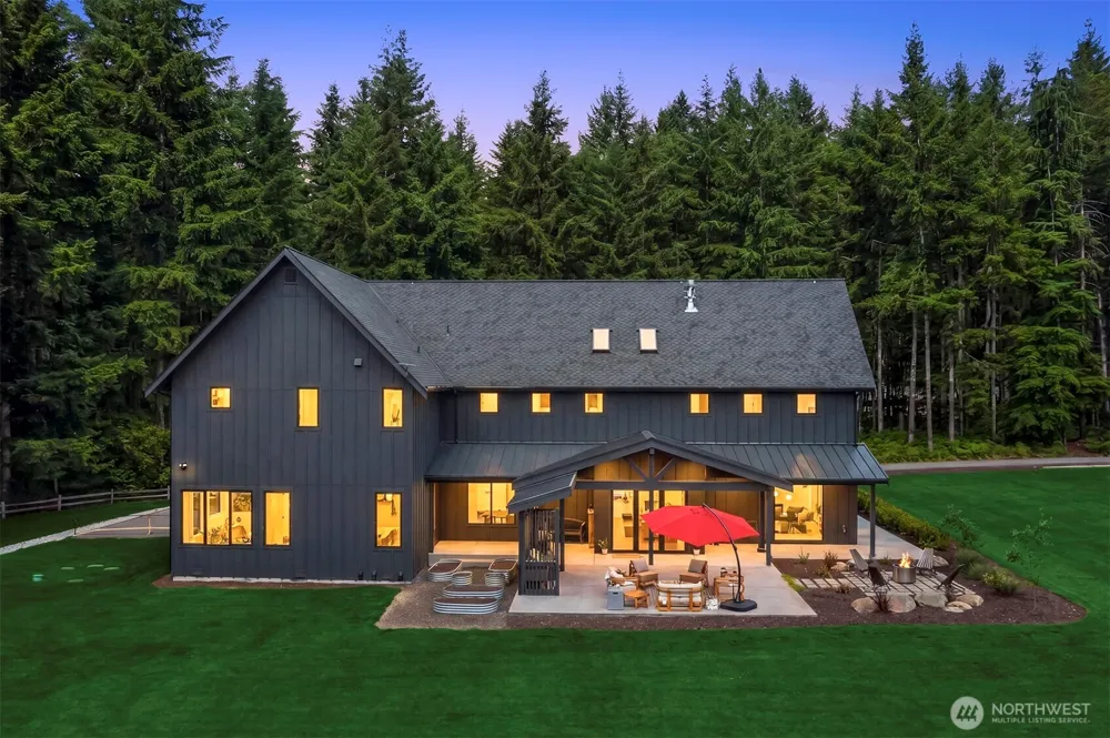 33310 NE 95th Place Carnation, WA 98014