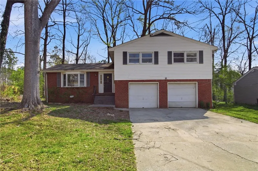 2459 Rockknoll Drive Conley, GA 30288