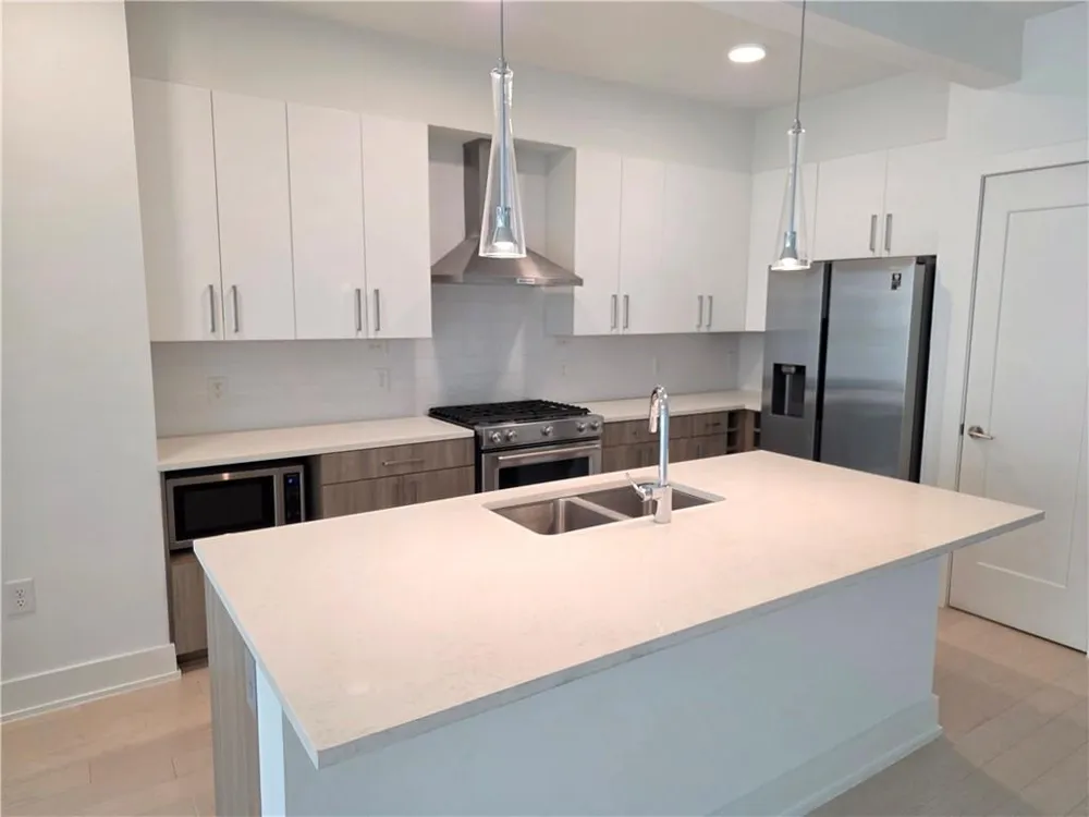 775 Juniper Street NE #321