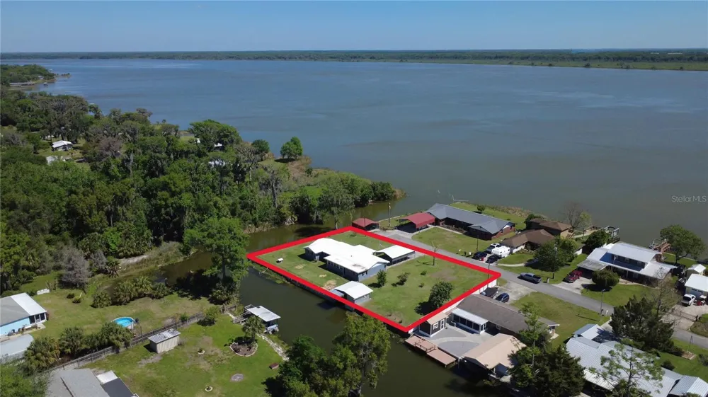 664 CR 467 Lake Panasoffkee, FL 33538