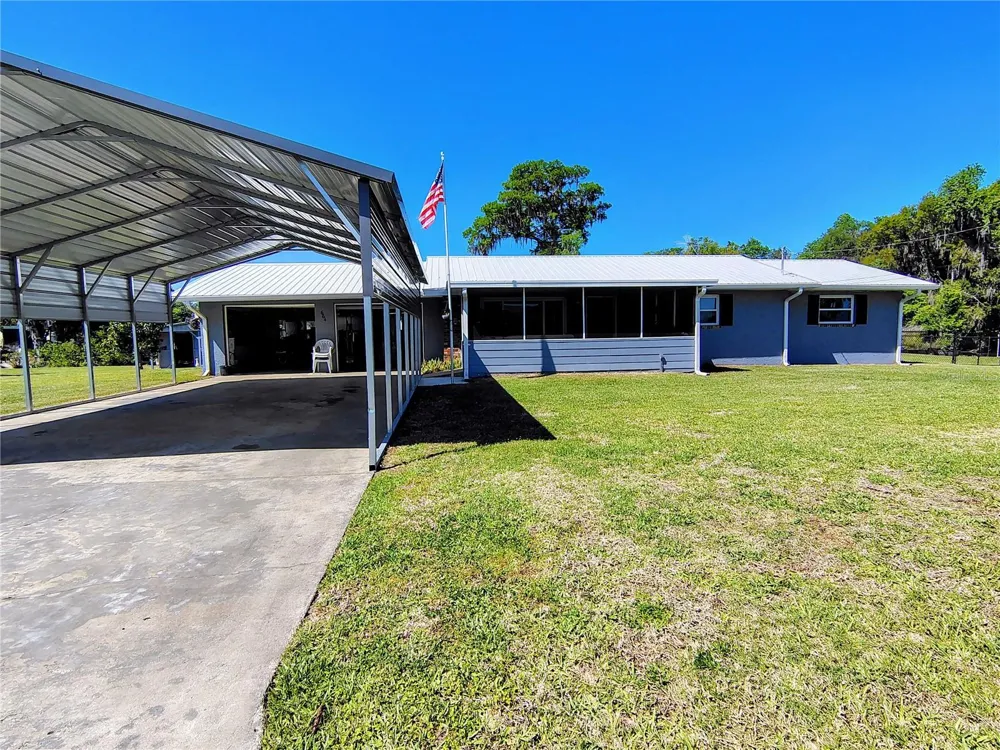 664 CR 467 Lake Panasoffkee, FL 33538