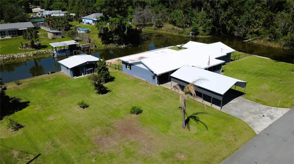 664 CR 467 Lake Panasoffkee, FL 33538