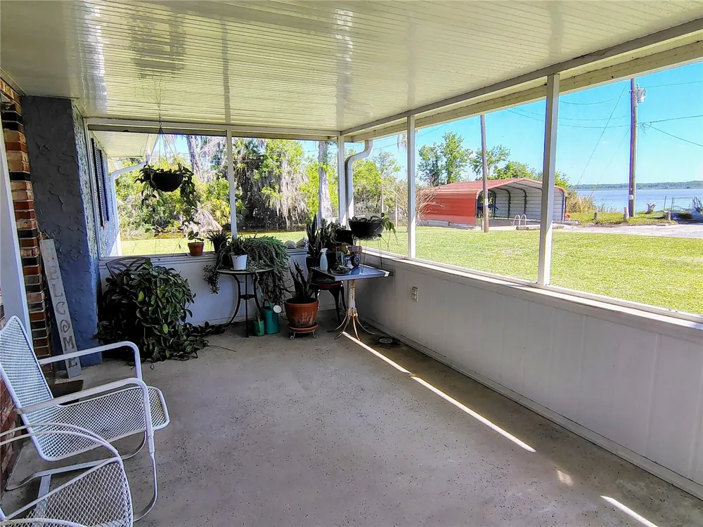 664 CR 467 Lake Panasoffkee, FL 33538