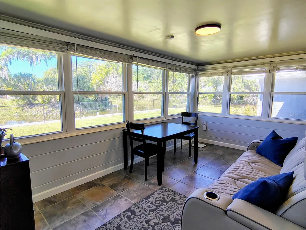 664 CR 467 Lake Panasoffkee, FL 33538