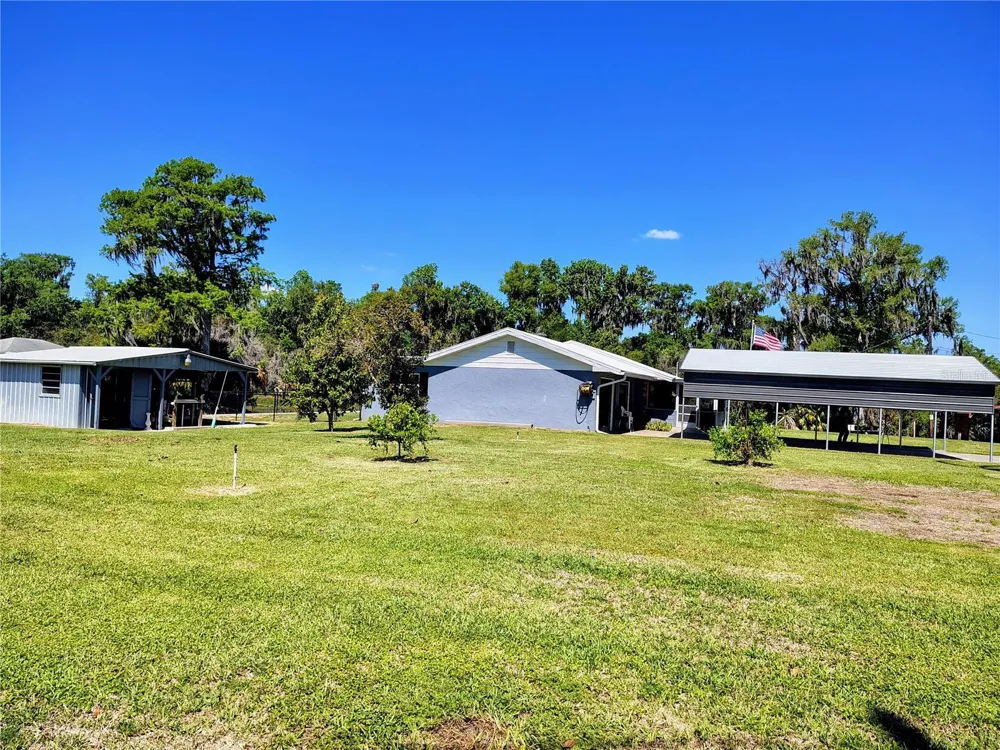 664 CR 467 Lake Panasoffkee, FL 33538
