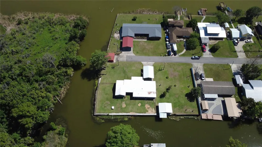 664 CR 467 Lake Panasoffkee, FL 33538