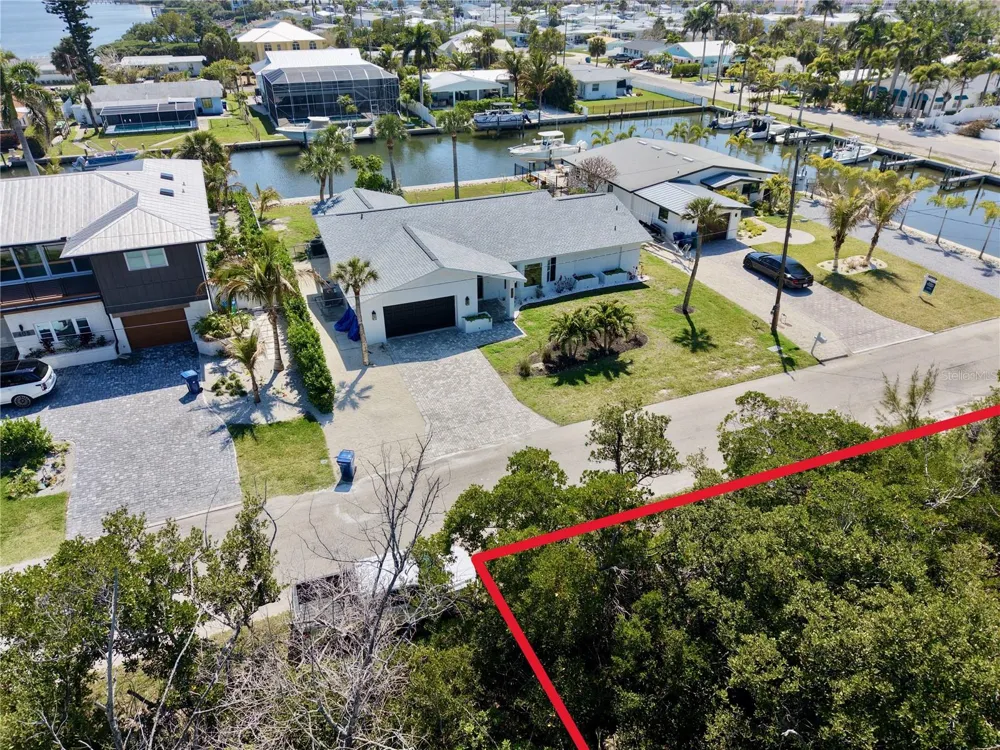 28TH STREET Holmes Beach, FL 34217