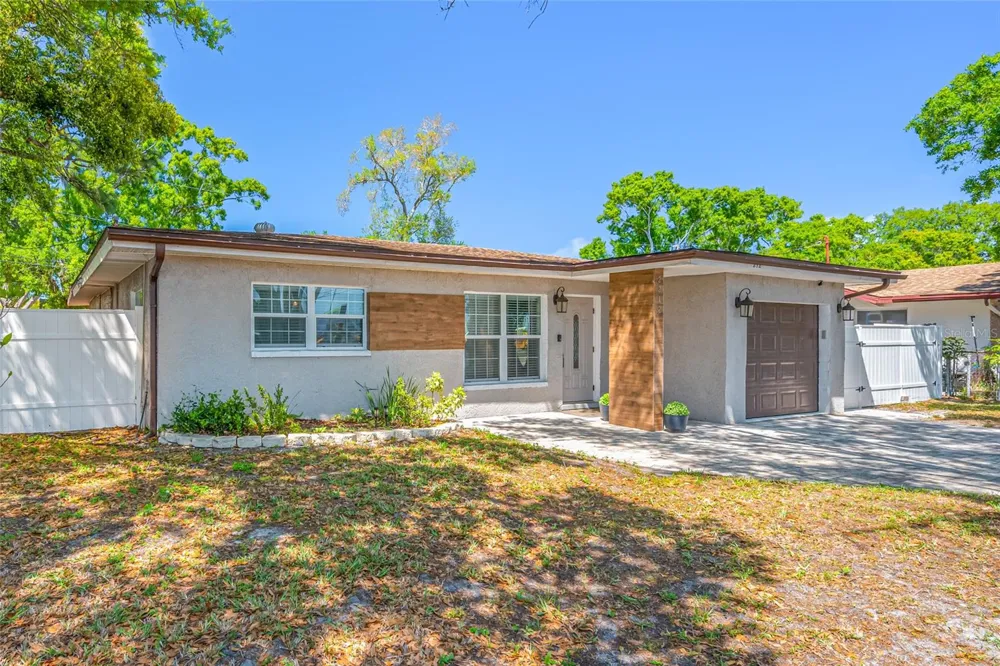 2212 NE COACHMAN ROAD Clearwater, FL 33765