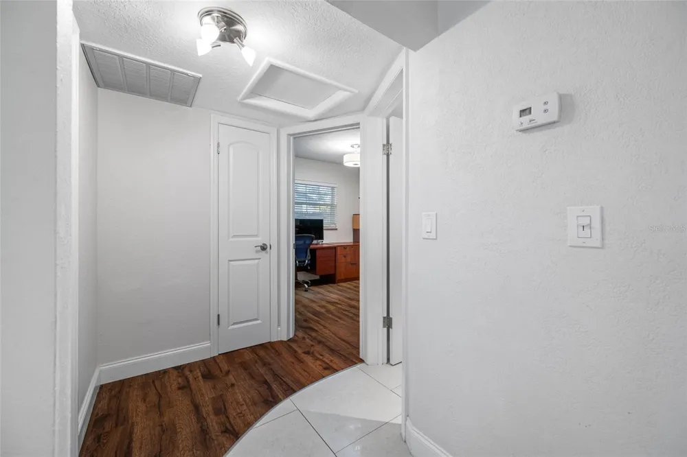 2212 NE COACHMAN ROAD Clearwater, FL 33765