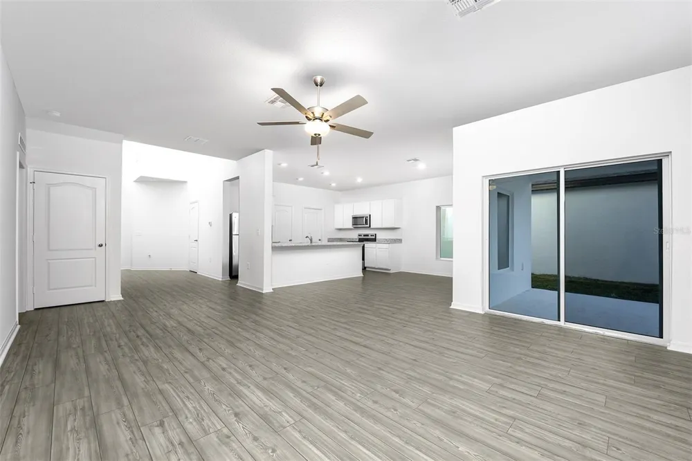 13340 TULA LOOP Astatula, FL 34705