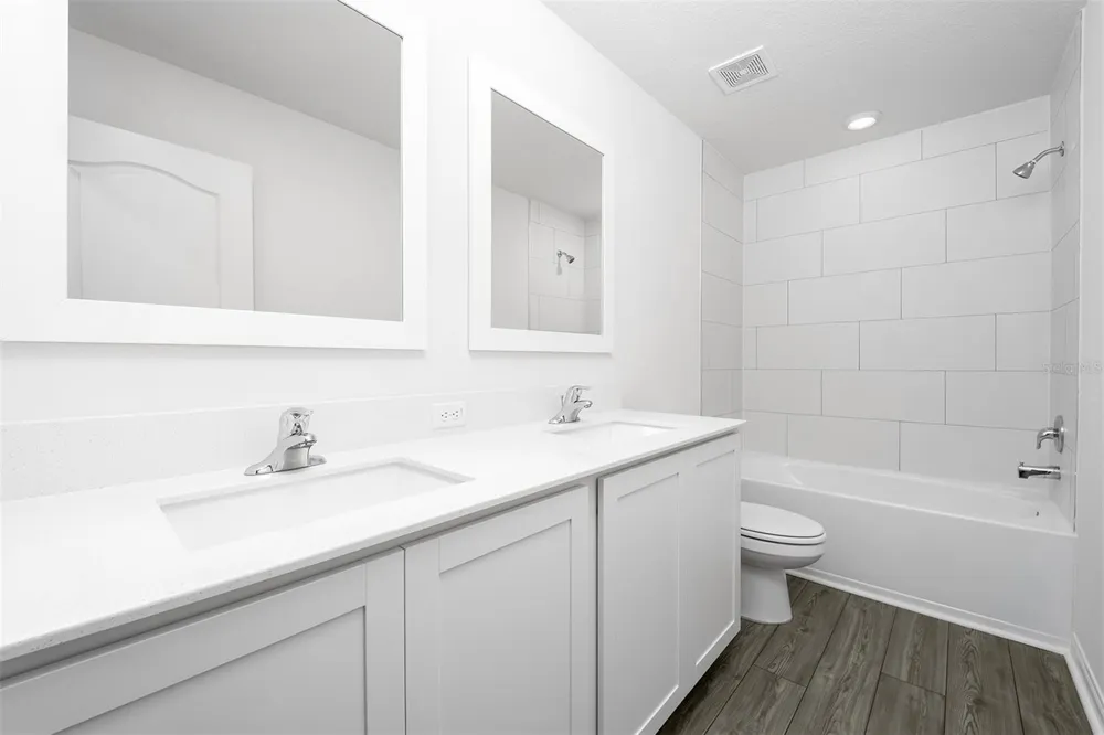 13340 TULA LOOP Astatula, FL 34705