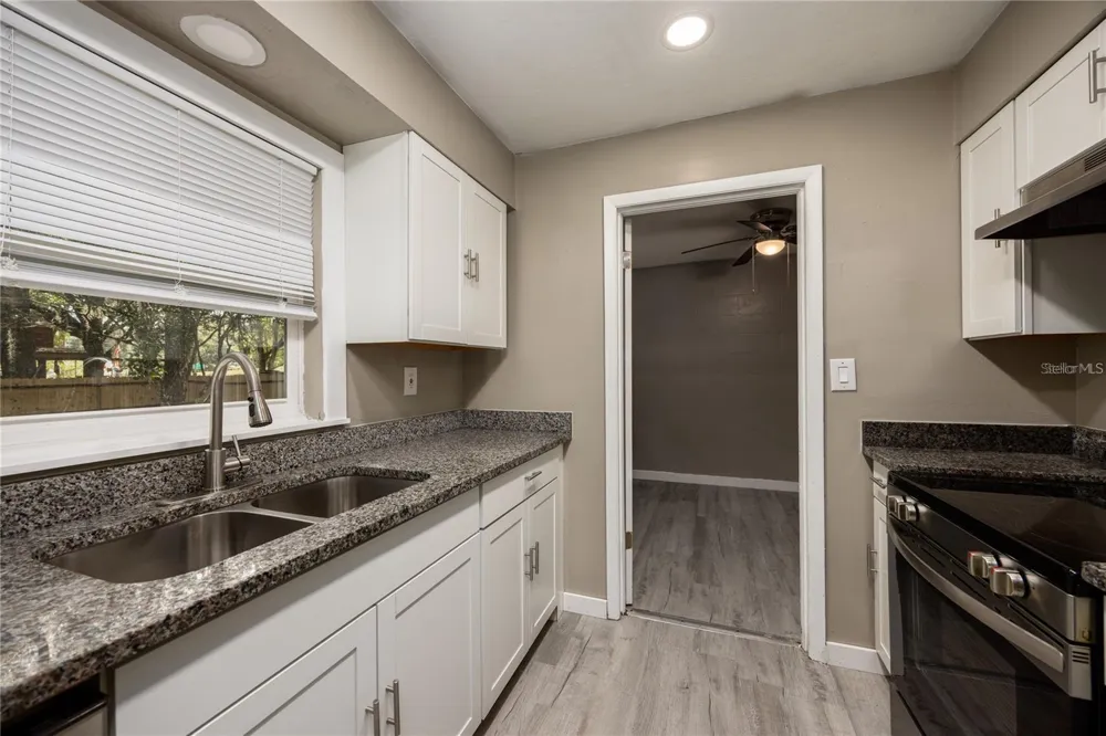 14637 NE 145TH AVENUE Waldo, FL 32694