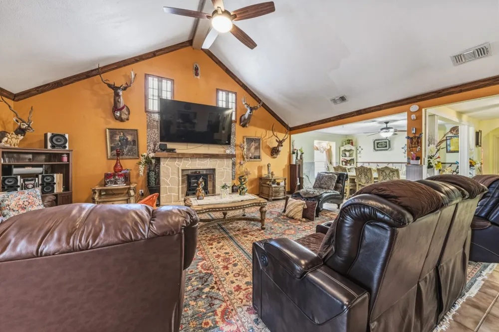 1205 Hwy 44 Highway W San Diego, TX 78384