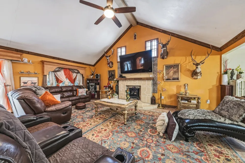 1205 Hwy 44 Highway W San Diego, TX 78384