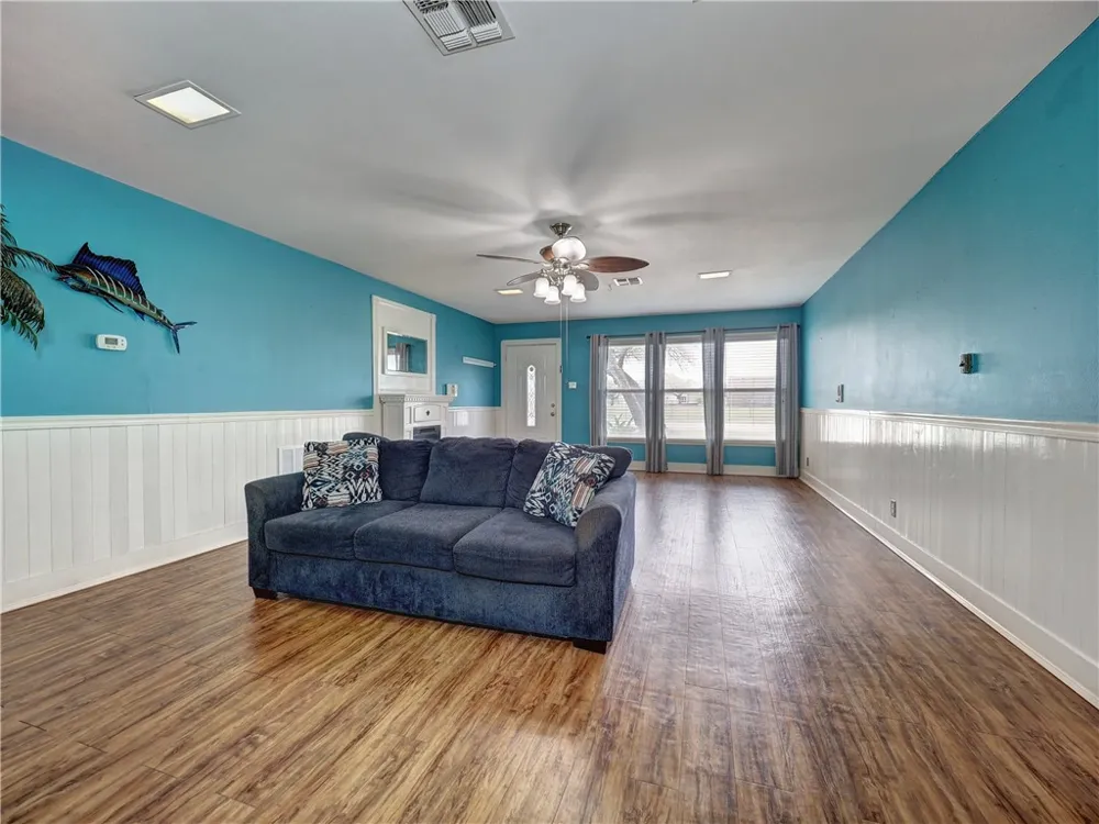 324 S 8th Street Aransas Pass, TX 78336