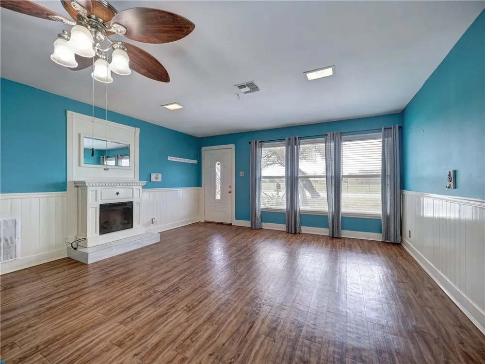 324 S 8th Street Aransas Pass, TX 78336