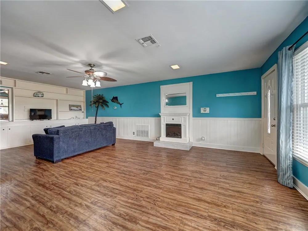 324 S 8th Street Aransas Pass, TX 78336