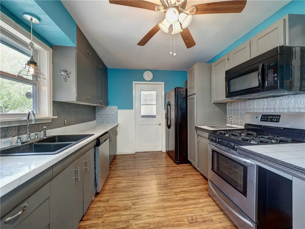 324 S 8th Street Aransas Pass, TX 78336