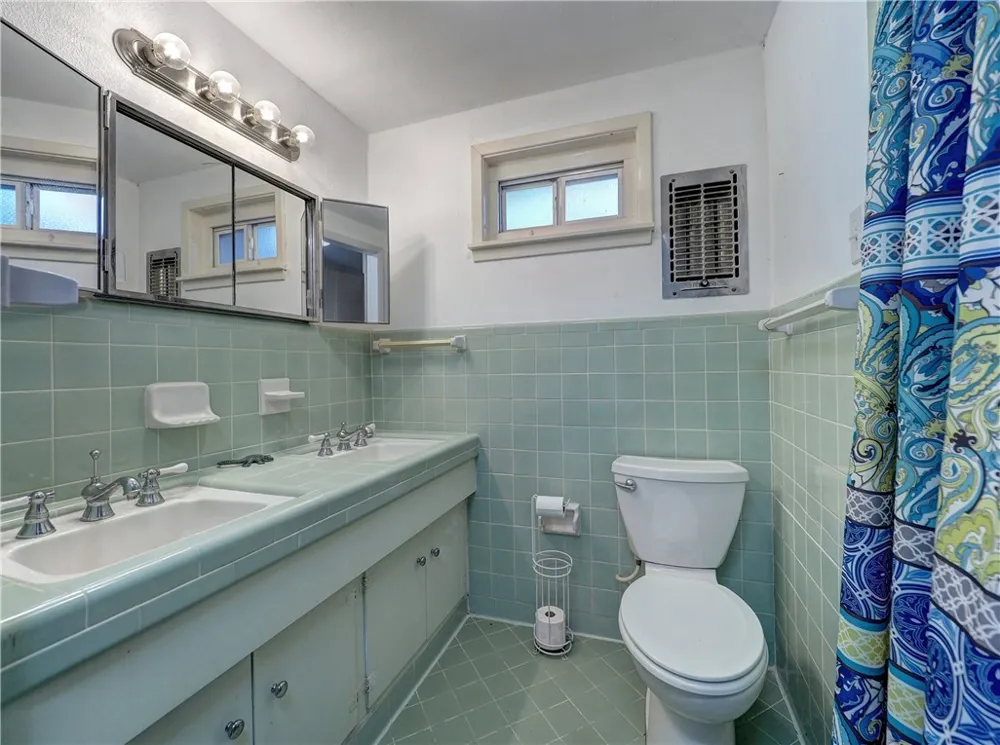 324 S 8th Street Aransas Pass, TX 78336