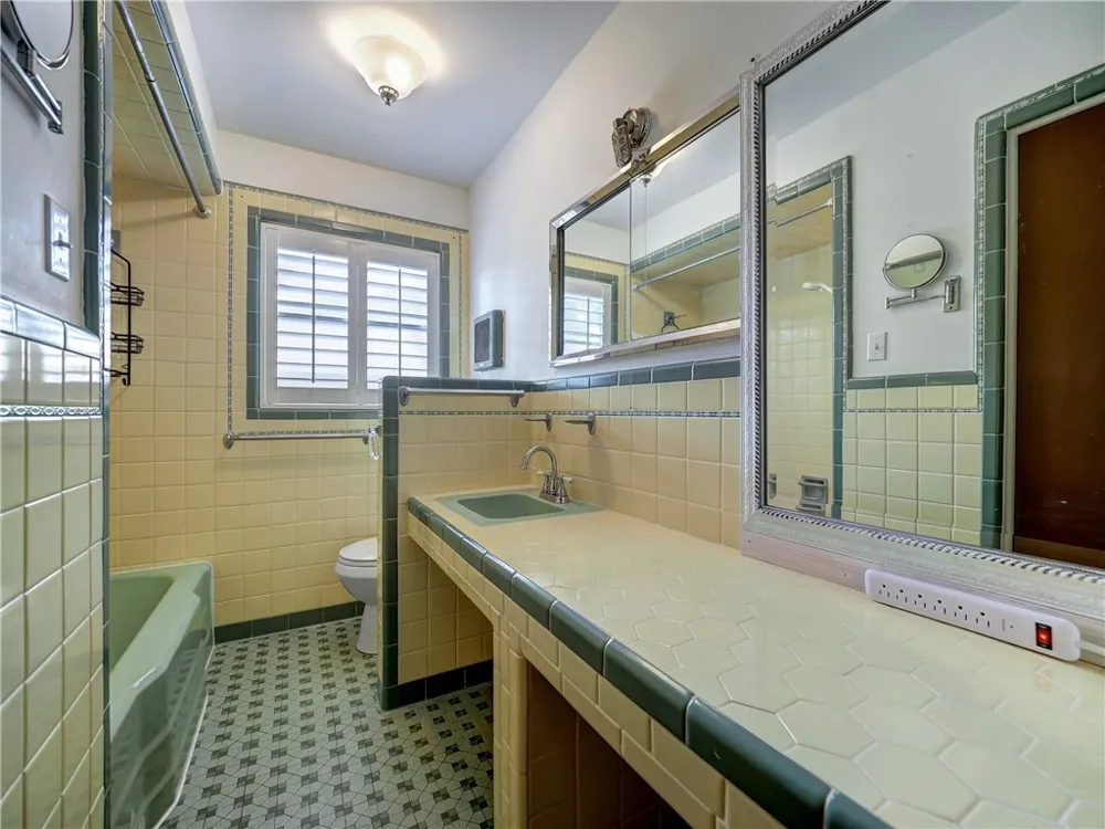 324 S 8th Street Aransas Pass, TX 78336
