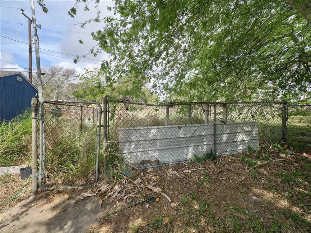 324 S 8th Street Aransas Pass, TX 78336
